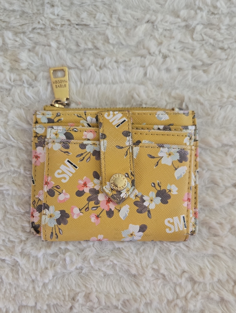 Steve Madden Floral Mustard Card Case Wallet with Zip Pocket